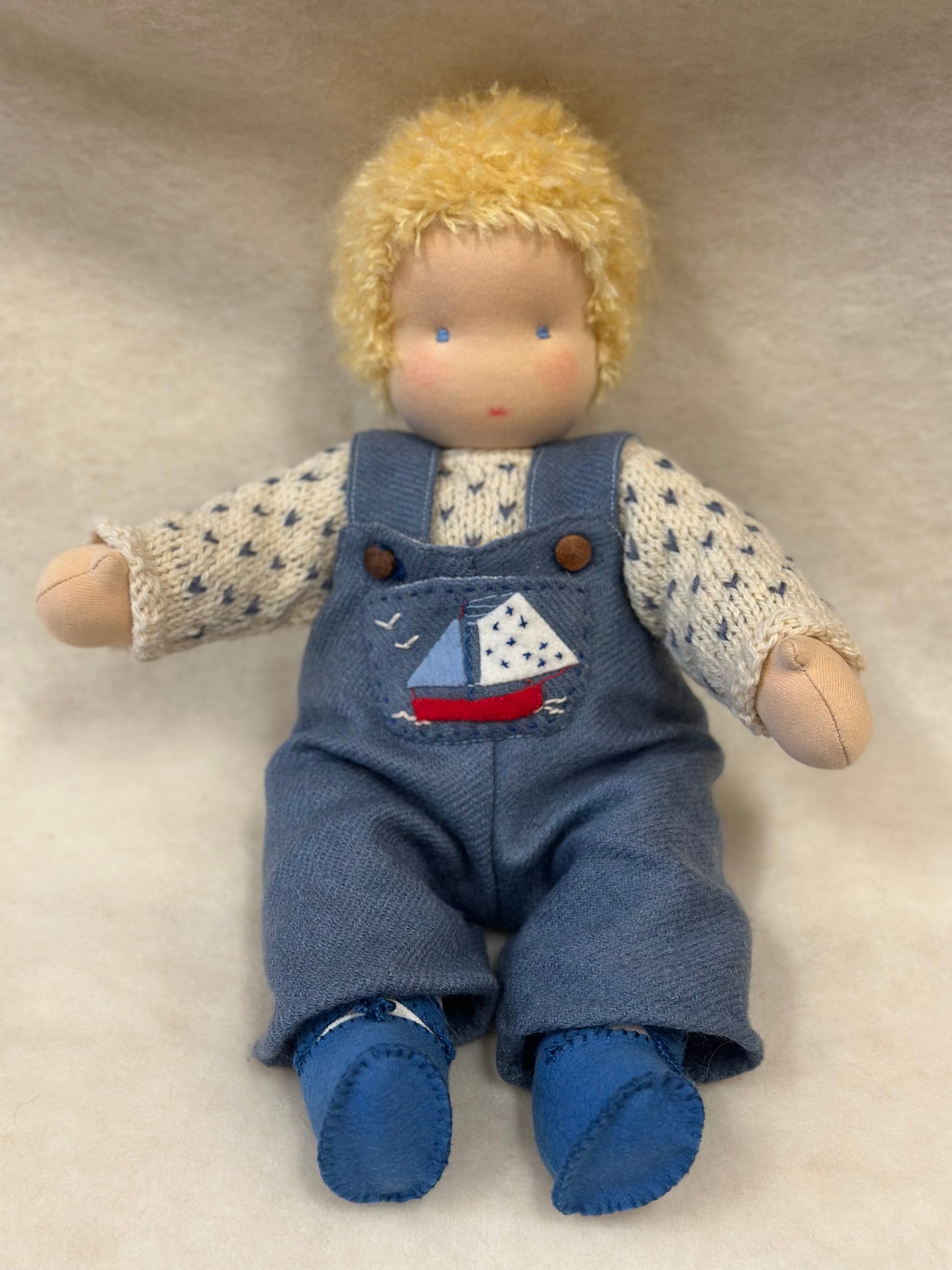 Handgemaakte pop met kleertjes - Anca - 38cm