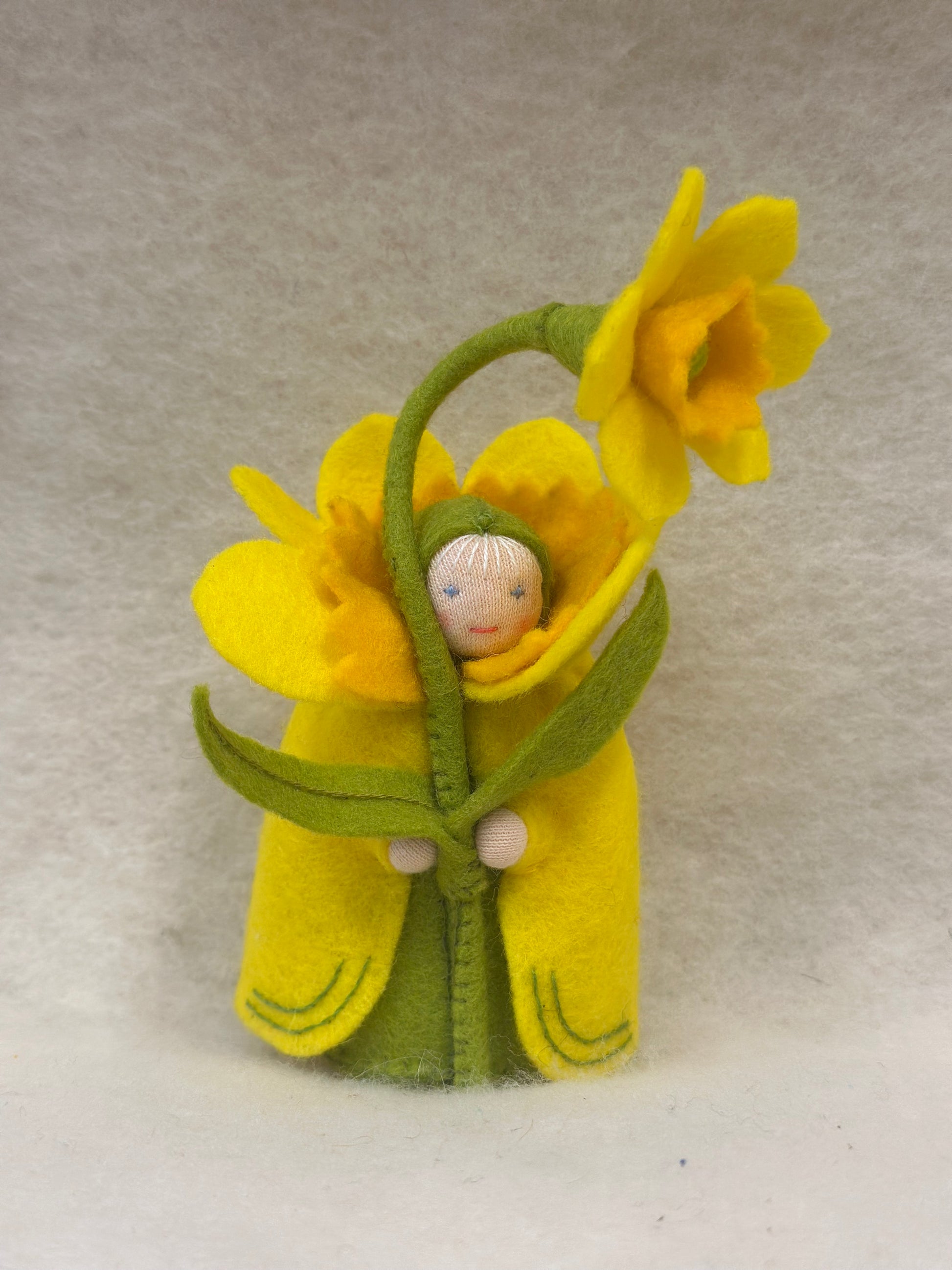 Handgemaakt bloemvrouwtje - Narcis - Wies - 14cm
