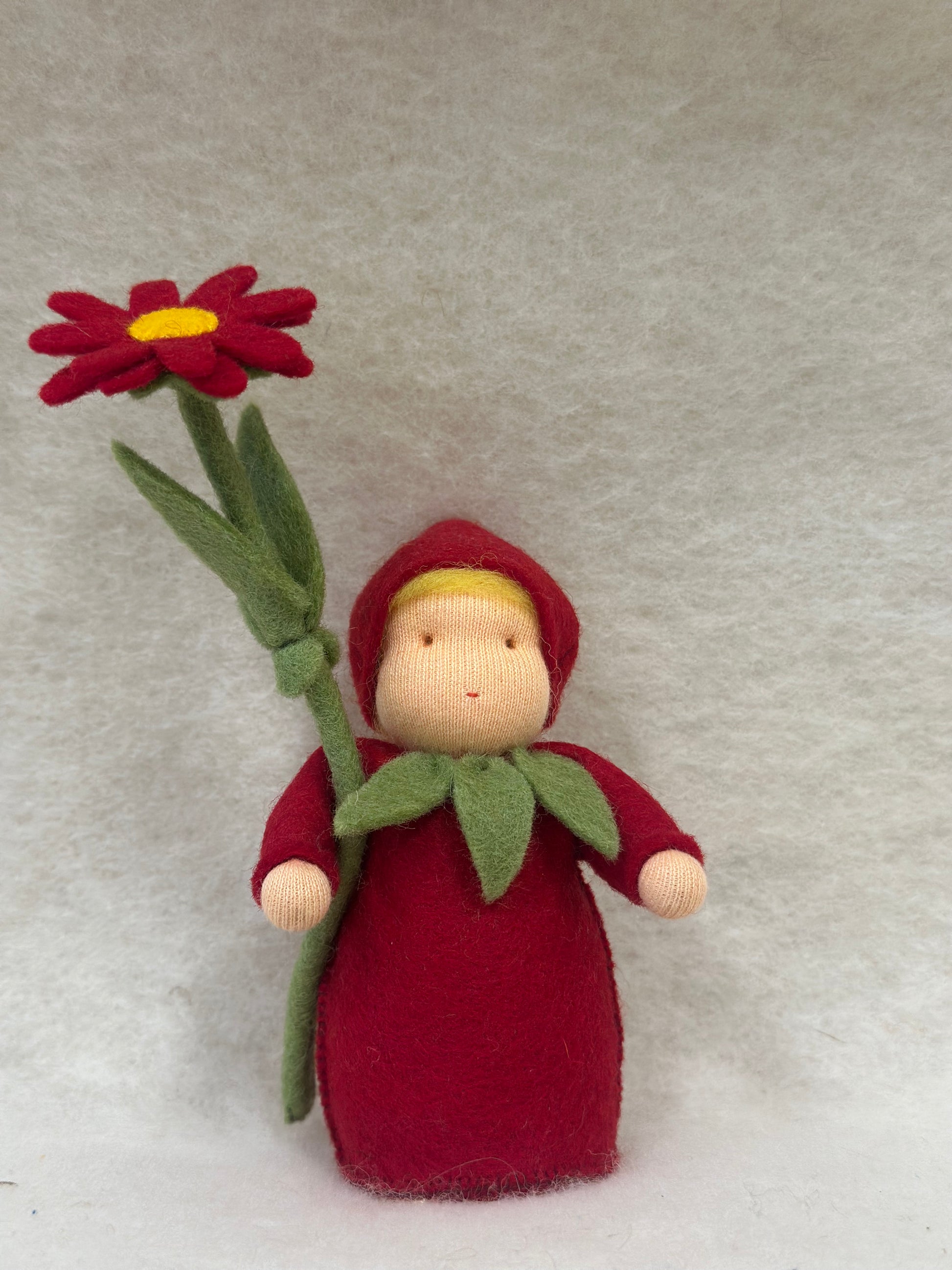 Handgemaakt bloemvrouwtje - Wiest -  14cm