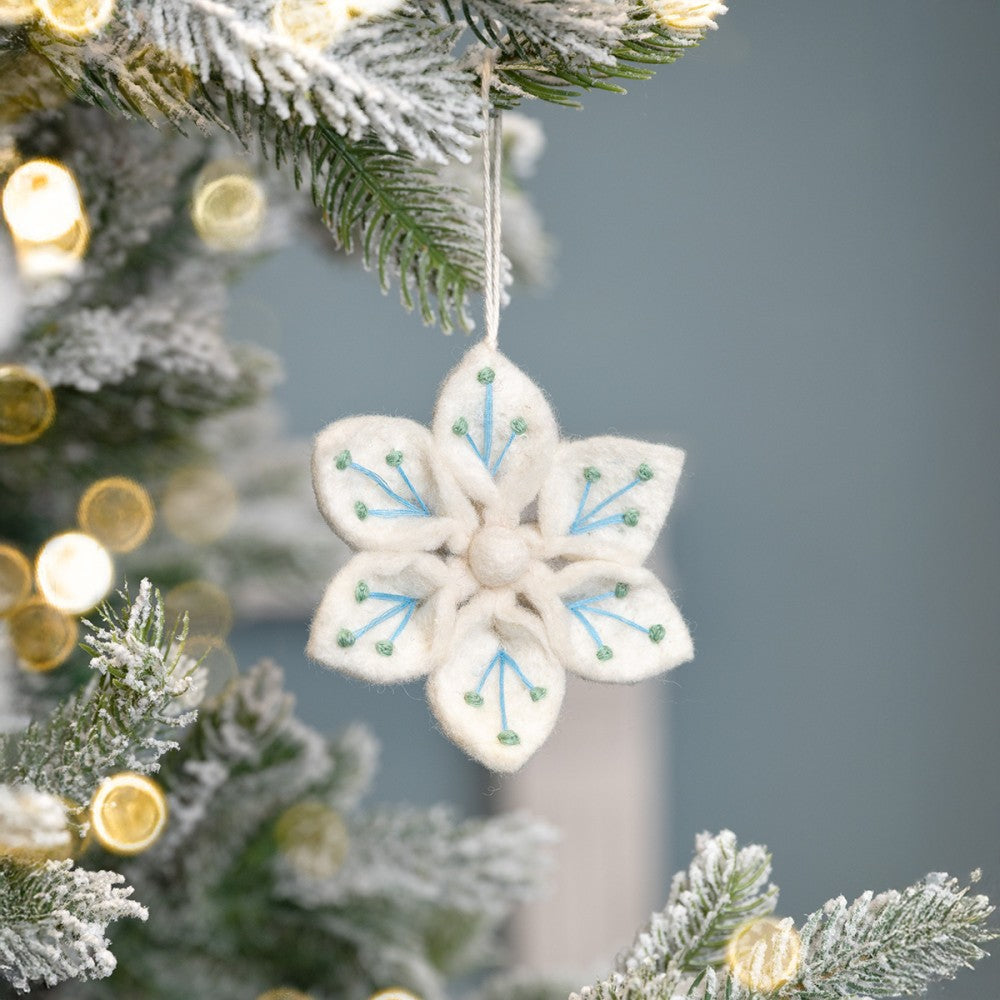 Sjaal met verhaal - Vilten hanger - Ijsbloem