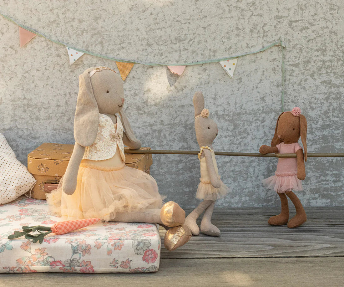 Maileg - Bunny -  Size 3 Classic - Ballet Suit and Skirt – Cream.